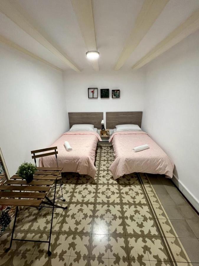 Sleep In Gothic Bcn Hostel บาร์เซโลนา ภายนอก รูปภาพ